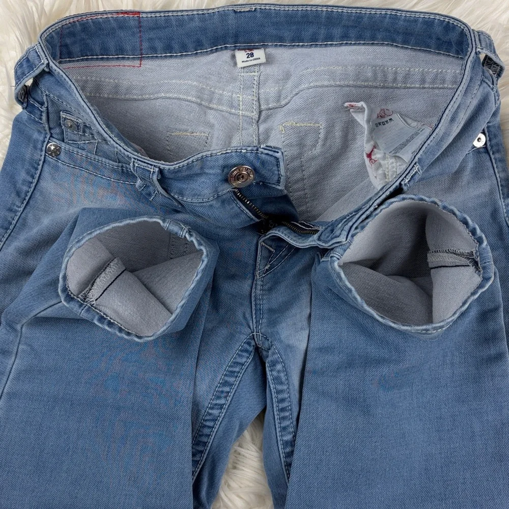 True Religion ‘Capri’ Cropped Jeans ~ in Light Blue Wash w/ Studs ~ Size 28 - Picture 7 of 16